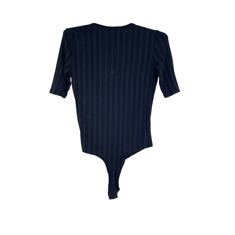 NWT HOUSE OF HARLOW BLACK RIB KNIT SHORT SLEEVE BUTTON BODYSUIT - Picture 5 of 5